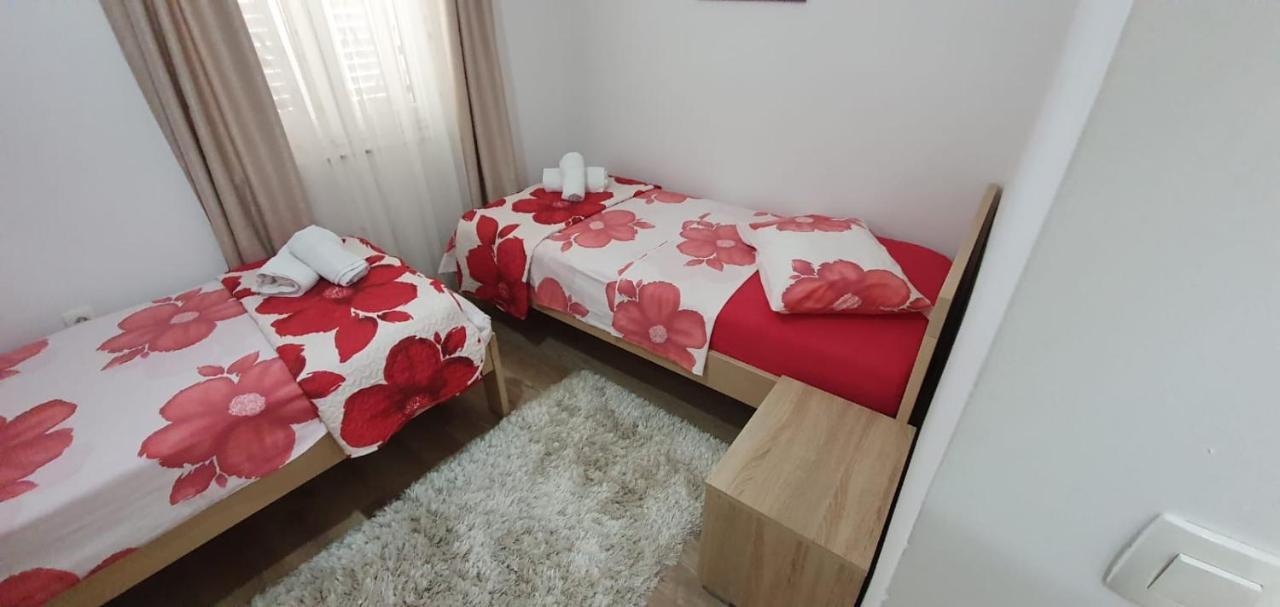 Apartments Agata Šibenik Екстериор снимка